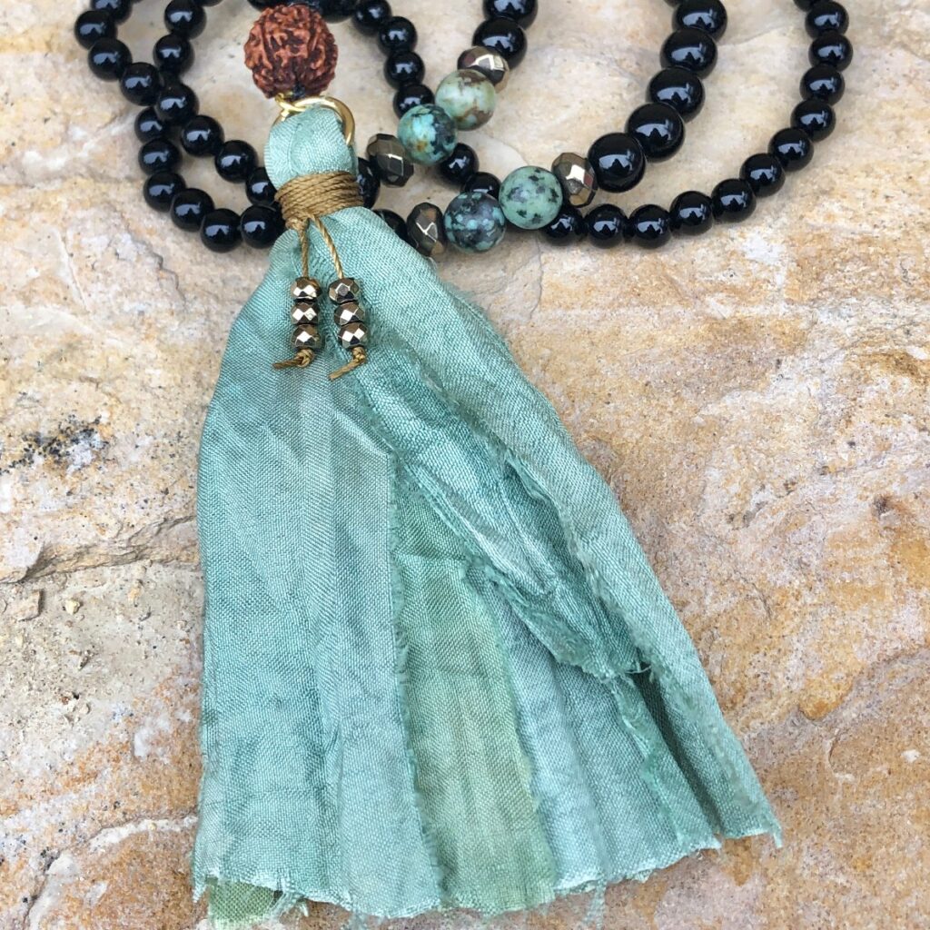 Lisa Yang Jewelry : Handmade Earwires with Gemstone Beads